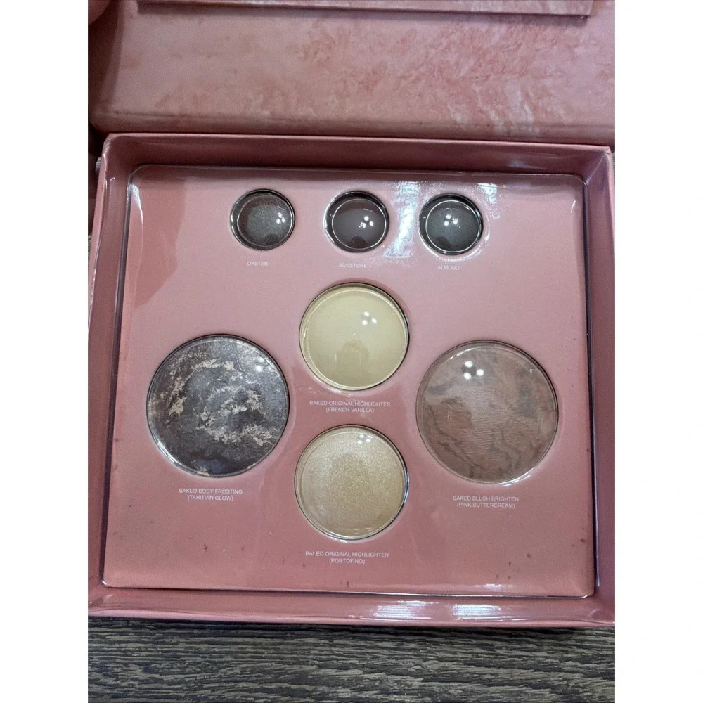 Multifunctional Makeup Palette Eye Shadow Highlighter Baked Body Frosting New!